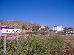 Entrada a Los Milicianos 
