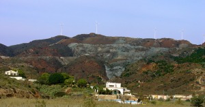 Vista de las escombreras y corta de Sancti Spiritu 