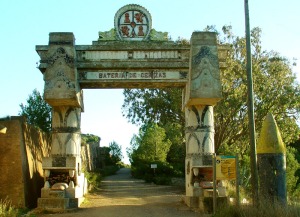 Prtico de entrada a la batera de las Cenizas 