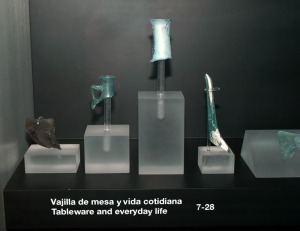 MNAS ARQVA Cartagena. Elementos de vidrio romano del s.I-II d.C. de los dragados del Puerto de Mazarr�n 