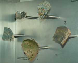 MNAS ARQVA Cartagena. Diversos platos de loza catalana e italiana del s.XVII y XVIII. Dragados del Puerto de Mazarr�n 
