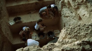 Trabajo de excavacin en la Cueva Negra