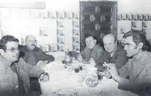 Aurelio P�rez con el pintor Manuel Avellaneda y los escultores Antonio Campillo y los hermanos Francisco y Jos� Toledo S�nchez