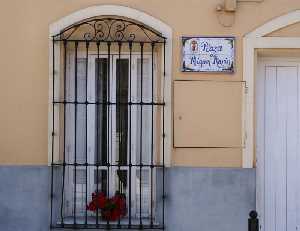 Lateral de la Plaza Miguel Marn [Totana_Personajes_Miguel Marn]
