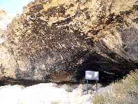 Acceso a la Cueva