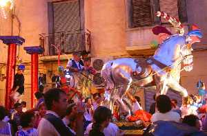  Una de las carrozas de la Fiesta 
