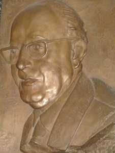 Efigie de Emilio S�ez p [Caravaca_Emilio S�ez]