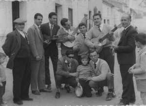 Toms Garca - Msicos de Guadalupe en la Carrera de aguilandos en Navidad, hacia 1960 