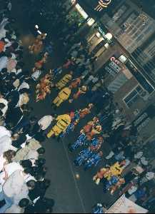 Nios participando de las fiestas del Rosario 