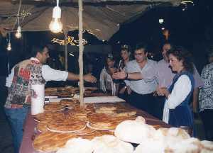 Puestos y tiendas de la ms tradicional  artesana 