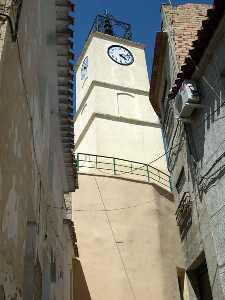 Vista desde Abajo [La Torre del Reloj de Pliego]
