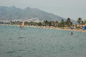 Practicando WindSurf en Puerto de Mazarr�n