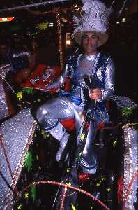 Algunos inventan su propio veh�culo 