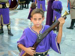 La ilusin de un joven infante que disparara en el futuro.