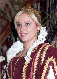 Sandra Viudes Perez abanderada 2005