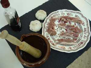 Ingredientes para receta de cordero al ajo caba�il 