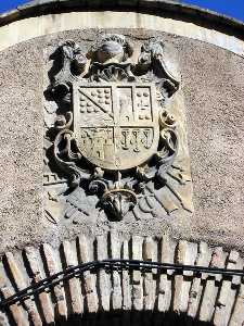 Armas Labradas en Piedra 