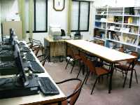 Biblioteca y aula de inform�tica de Balsapintada 
