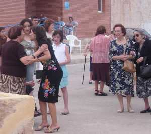 La alcaldesa de Fuente �lamo se dispone a inaugurar el pozo 