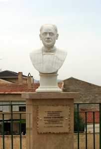 Busto de Sebasti�n Buedo Domingo [La Almudema]