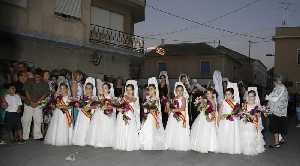 Las majas infantiles durante la procesi�n