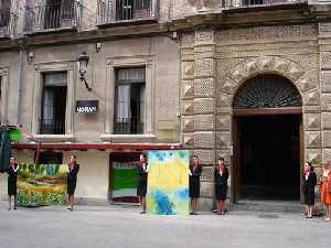 Exposicin itinerante Octubre 2006, obra de Prez Espinosa 