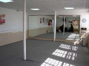 Sala de yoga y gimnasia de la asociaci�n de mujeres