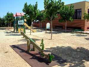 Jard�n junto al Centro Municipal